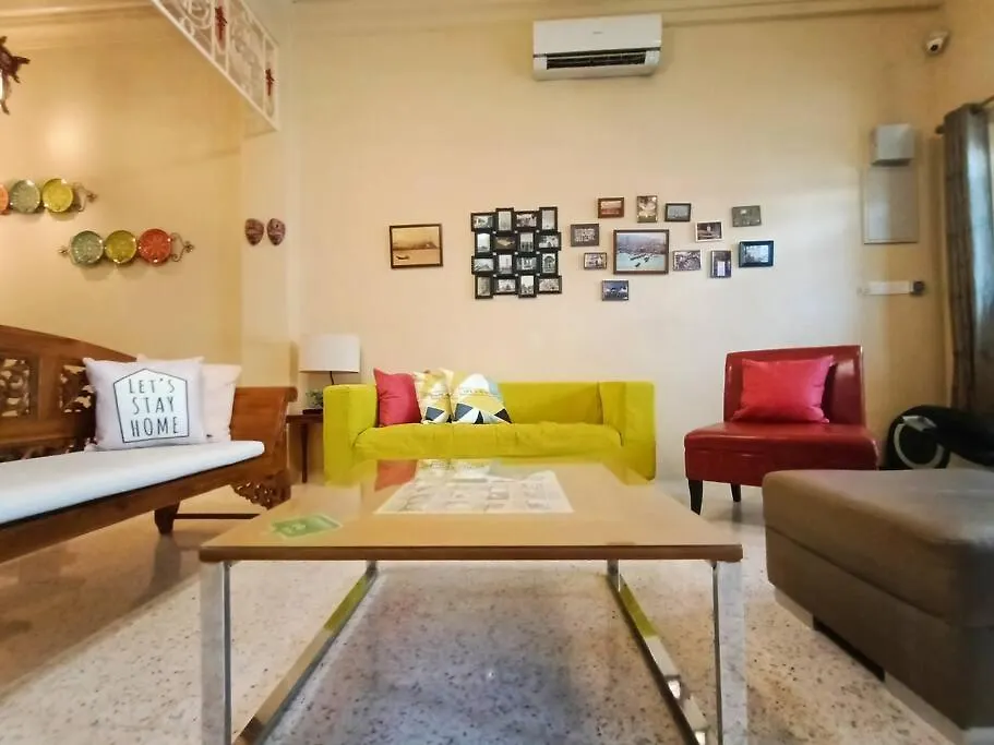 Prázdninový dům Cheerful 6Br Town House @ Geortown For 5-14Pax By Cohans George Town Malajsie